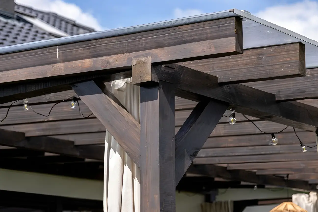 Professional pergola installation showcasing Pergolas Nelson craftsmanship